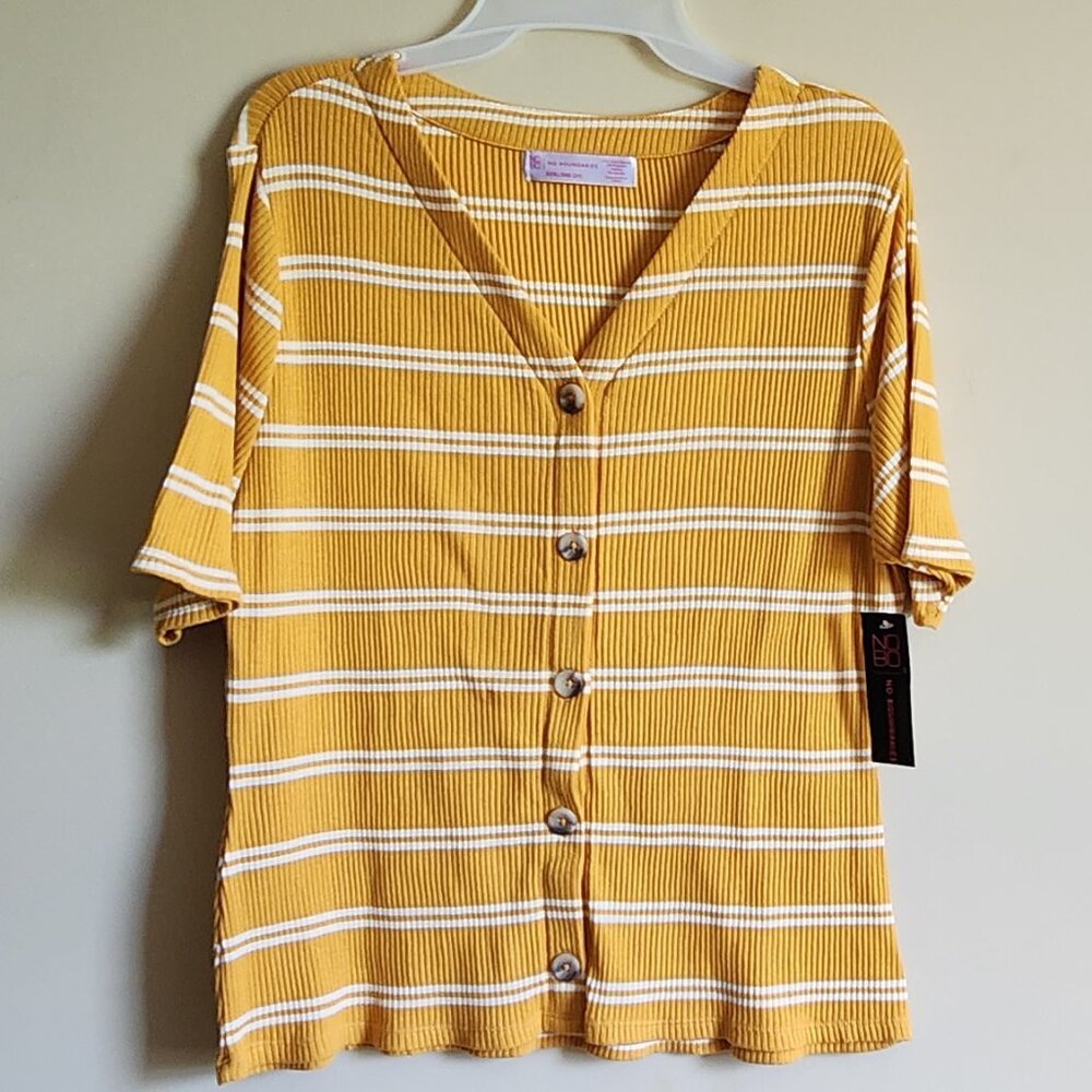 No Boundaries Womans Yellow/White Striped Womens Size 3XL NWT
